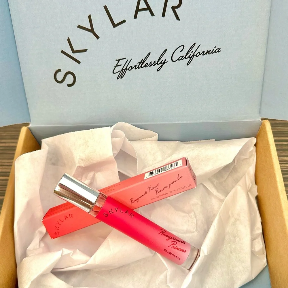 Skylar Pink Lip Gloss - Picture 1 of 4